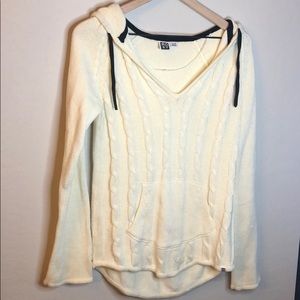 Hoodie with front pocket